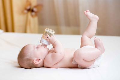 三个月婴儿身高体重标准 三个月宝宝喝多少奶