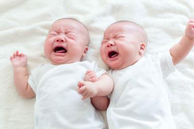 宝宝晚上睡觉哭闹的原因 如何来预防宝宝晚上哭闹