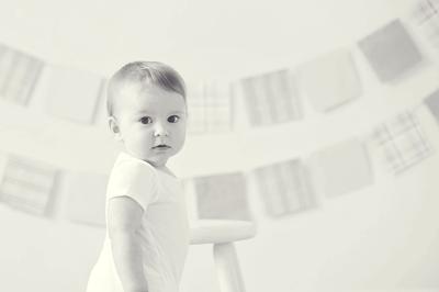 婴儿十一个月发育标准 11个月需要断母乳吗