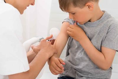 轻微感冒可以打疫苗吗 宝宝哪些情况下不能打疫苗