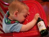 幼儿饮酒危害大 不要再逗孩子喝酒了