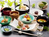 为什么日本人吃饭用那么多碗