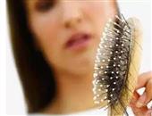 喝蛋白质粉会导致脱发吗_掉头发的原因有哪些_脱发的前兆有哪些