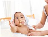 婴儿的喂养与健康发育