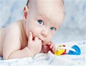 宝宝吃奶几分钟 如何哺乳更健康