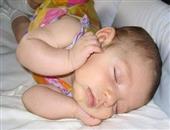 新生儿睡觉喘气很急促的原因是什么 新生儿睡觉喘气很急促怎么办