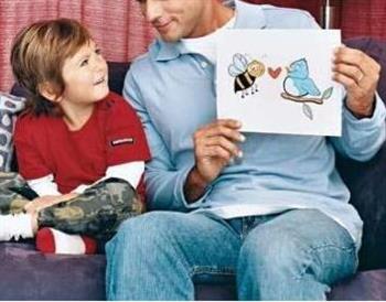 多鼓励少批评少表扬 培养孩子的自信心