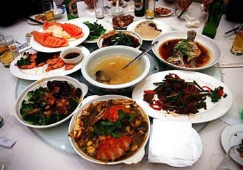 吃晚餐时需要注意哪些禁忌 吃晚餐时需要注意哪些禁忌