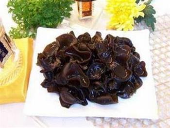 慎重食用新鲜木耳的原因 慎重食用新鲜木耳的原因