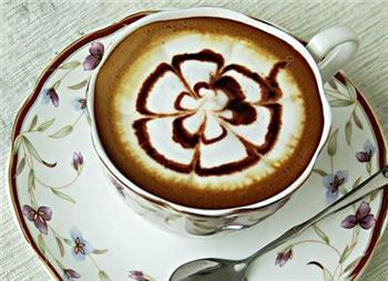 哪些食物吃了对牙齿有影响