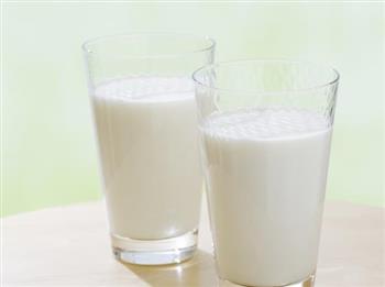 睡前吃哪些食物对皮肤有益 睡前吃哪些食物对皮肤有益