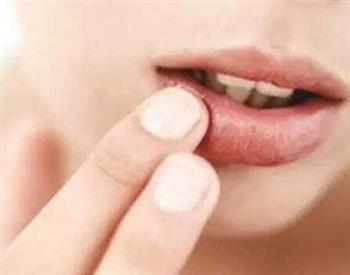 分享美唇护唇食疗方法 分享美唇护唇食疗方法