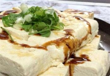 木棉豆腐的营养价值_木棉豆腐炒菌菇的做法