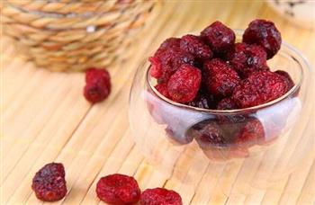 蔓越莓干能饿死癌细胞？蔓越莓干还有哪些营养价值呢？