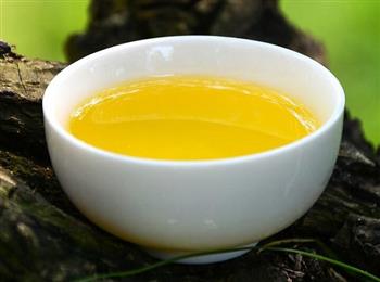 茶油的功效与作用_山茶油的选购技巧_茶油的制作技巧