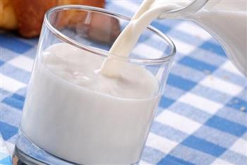 宝宝喝豆奶比喝牛奶更有营养？