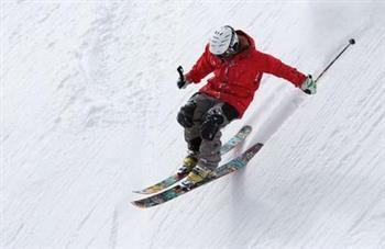 滑雪时如何防治冻伤最有效 冻伤的危害有哪些