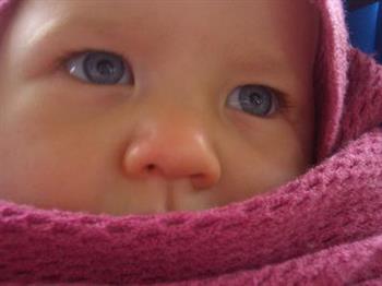 宝宝倒奶怎么办 宝宝吐奶有哪些原因导致的