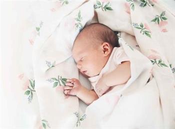 1岁半宝宝要不要睡枕头 宝宝枕头的选择