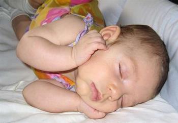 宝宝肚脐臭是什么原因 新生儿肚脐怎么护理