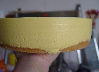 芒果冻芝士蛋糕的做法步骤25