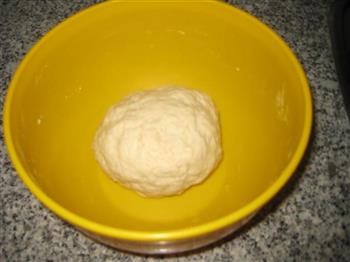 牛角小面包的做法步骤1