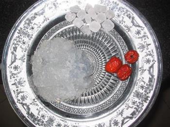 冰糖红枣炖燕窝的做法步骤2