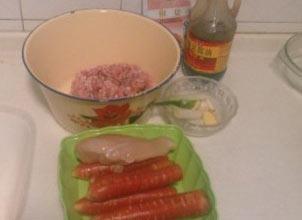 胡萝卜猪肉丸子的做法步骤1