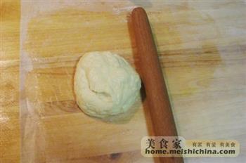 香葱面包卷的做法步骤7