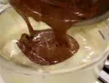 巧克力海绵蛋糕的做法步骤27