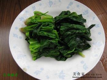 双色菠菜炒肉的做法图解3