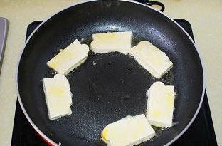 煎豆腐块的做法步骤9