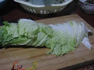 白菜炖豆泡的做法步骤1