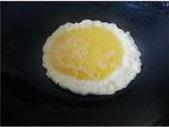 双椒木耳炒鸡蛋的做法步骤3