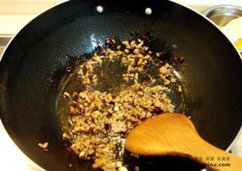 咖喱牛肉脆酥角的做法步骤5
