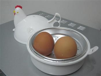 微波版白水煮鸡蛋的做法步骤4