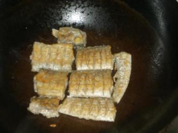 葱烧带鱼的做法步骤3
