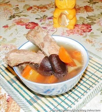 胡萝卜排骨汤的做法步骤3