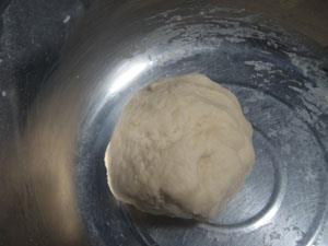草莓酸奶发酵面包的做法步骤3