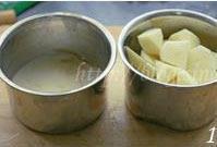 排骨汁烧土豆的做法步骤1