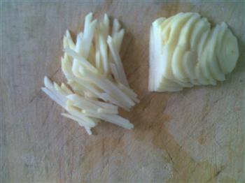炝土豆丝绿豆芽的做法步骤2