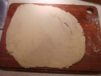 豆角土豆鸡架烀饼的做法步骤1