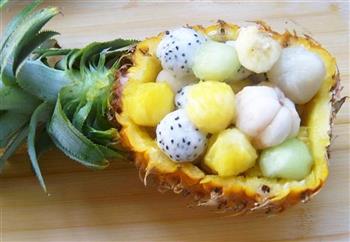 菠萝船水果沙拉的做法步骤3