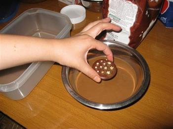 巧克力饼干蛋糕的做法图解7