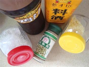 枸杞叶猪肝汤的做法步骤2