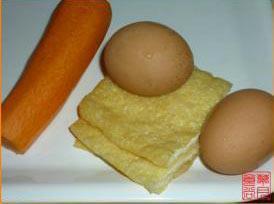 鸡蛋胡萝卜の袋煮的做法图解1