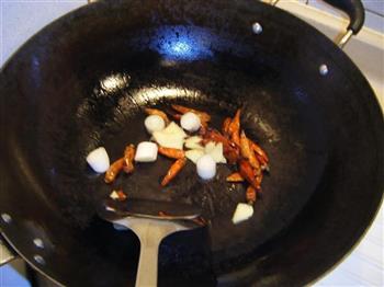 香辣牛腱萝卜煲的做法步骤3