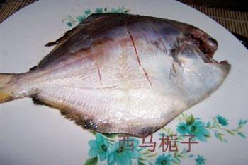红烧平鱼的做法步骤1