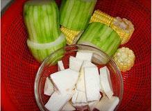 节瓜玉米排骨汤的做法图解4