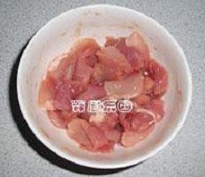 蒜蓉豇豆炒肉的做法步骤3